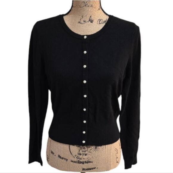 Whbm white house black market black Faux Pearl Snap Cardigan Sweater Size Medium - Picture 4 of 7